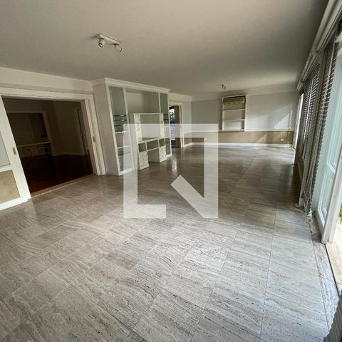 Casa à venda com 400m², 4 quartos e 5 vagas Casa à venda com 400m², 4 quartos e 5 vagasSala 1