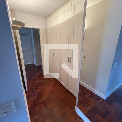 Casa à venda com 400m², 4 quartos e 5 vagas Casa à venda com 400m², 4 quartos e 5 vagasCloset da suíte master