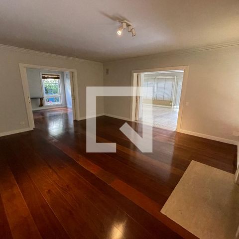 Casa à venda com 400m², 4 quartos e 5 vagas Casa à venda com 400m², 4 quartos e 5 vagasSala 2