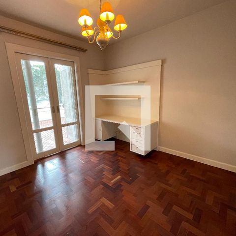 Casa à venda com 400m², 4 quartos e 5 vagas Casa à venda com 400m², 4 quartos e 5 vagasSuíte 2