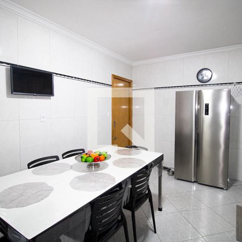 Casa à venda com 240m², 3 quartos e 3 vagasCozinha