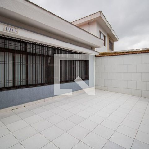 Casa à venda com 240m², 3 quartos e 3 vagasGaragem