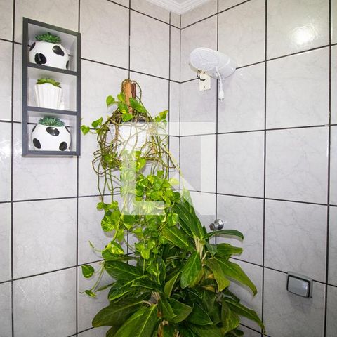 Casa à venda com 240m², 3 quartos e 3 vagasBanheiro 2