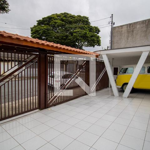 Casa à venda com 240m², 3 quartos e 3 vagasGaragem