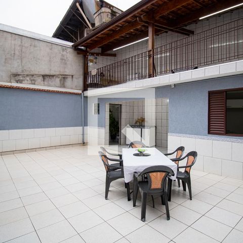Casa à venda com 240m², 3 quartos e 3 vagasQuintal
