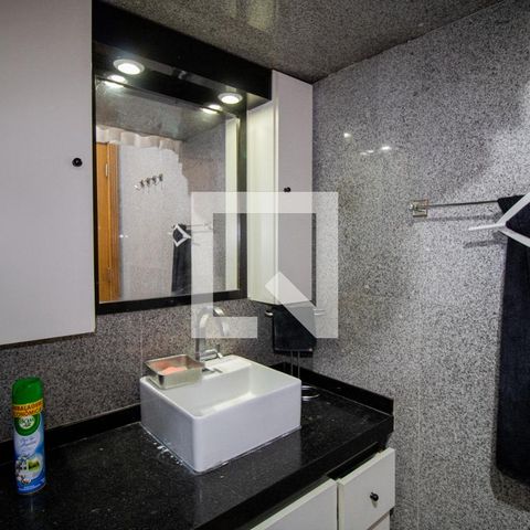 Casa à venda com 240m², 3 quartos e 3 vagasBanheiro 1