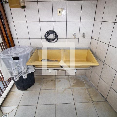 Casa à venda com 240m², 3 quartos e 3 vagasÁrea de Serviço
