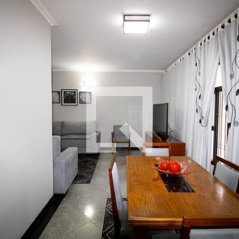 Casa à venda com 240m², 3 quartos e 3 vagasSala
