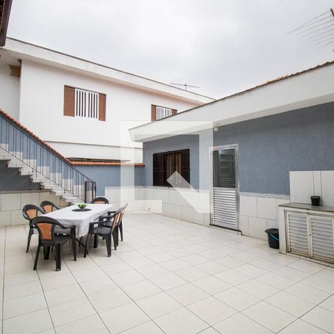 Casa à venda com 240m², 3 quartos e 3 vagasQuintal
