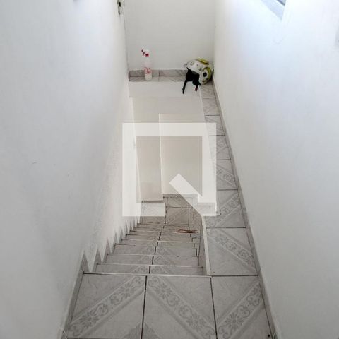 Casa à venda com 216m², 6 quartos e 2 vagasEscada