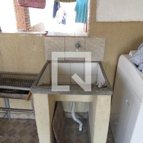 Casa à venda com 216m², 6 quartos e 2 vagasLavanderia