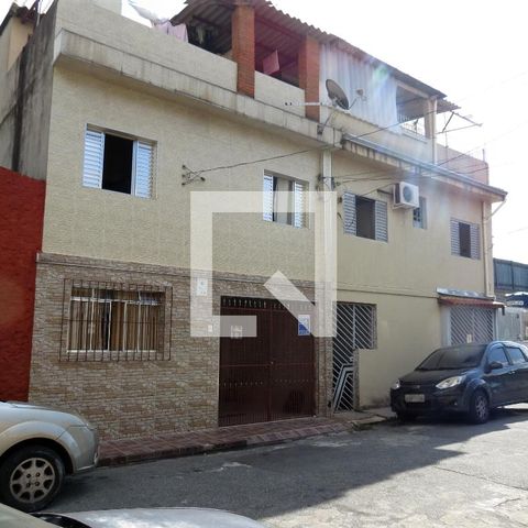 Casa à venda com 216m², 6 quartos e 2 vagasFachada Completa