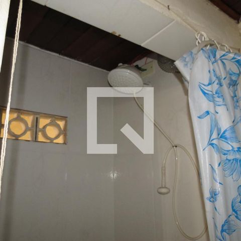 Casa à venda com 216m², 6 quartos e 2 vagasBanheiro Área de Serviço