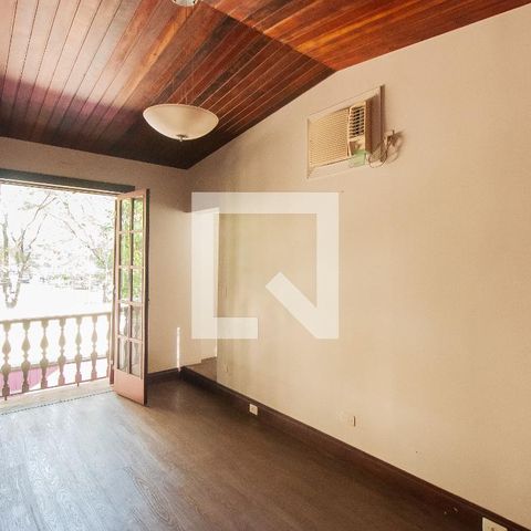Casa à venda com 350m², 3 quartos e 2 vagas Casa à venda com 350m², 3 quartos e 2 vagasQuarto 2