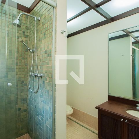 Casa à venda com 350m², 3 quartos e 2 vagas Casa à venda com 350m², 3 quartos e 2 vagasBanheiro dos quartos 1 e 2