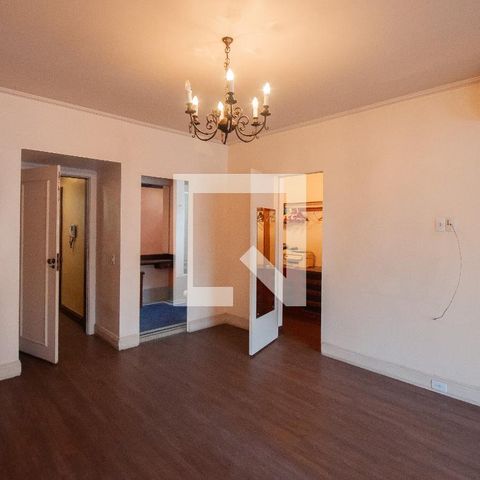 Casa à venda com 350m², 3 quartos e 2 vagas Casa à venda com 350m², 3 quartos e 2 vagasSuíte