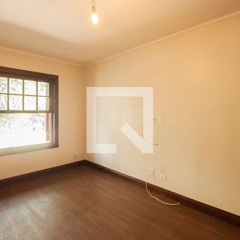 Casa à venda com 350m², 3 quartos e 2 vagas Casa à venda com 350m², 3 quartos e 2 vagasQuarto 1