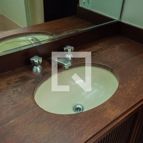 Casa à venda com 350m², 3 quartos e 2 vagas Casa à venda com 350m², 3 quartos e 2 vagasBanheiro dos quartos 1 e 2