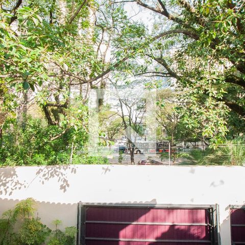 Casa à venda com 350m², 3 quartos e 2 vagas Casa à venda com 350m², 3 quartos e 2 vagasVaranda do Quarto 2