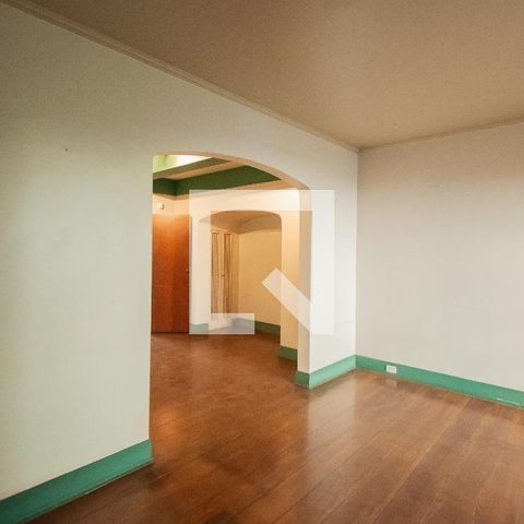 Casa à venda com 350m², 3 quartos e 2 vagas Casa à venda com 350m², 3 quartos e 2 vagasSala