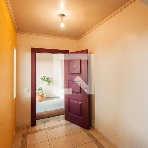 Casa à venda com 350m², 3 quartos e 2 vagas Casa à venda com 350m², 3 quartos e 2 vagasHall de entrada