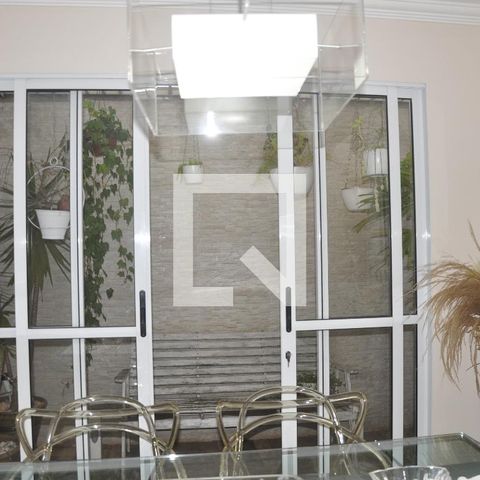 Casa para alugar com 250m², 3 quartos e 5 vagasJardim de inverno