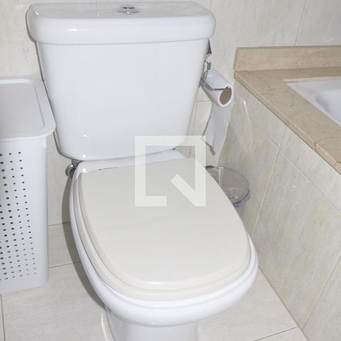 Casa para alugar com 250m², 3 quartos e 5 vagasBanheiro do Quarto 1