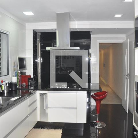 Casa para alugar com 250m², 3 quartos e 5 vagasCozinha