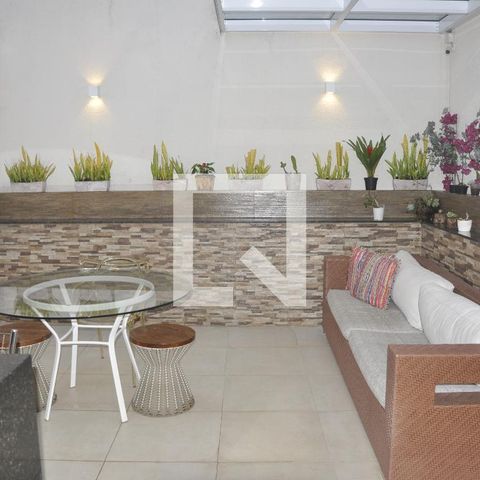Casa para alugar com 250m², 3 quartos e 5 vagasÁrea Externa
