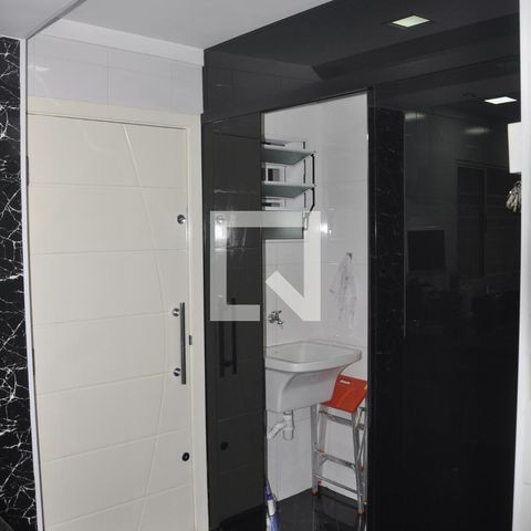 Casa para alugar com 250m², 3 quartos e 5 vagasÁrea de Serviço