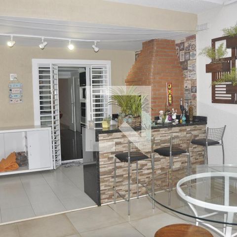 Casa para alugar com 250m², 3 quartos e 5 vagasÁrea Externa