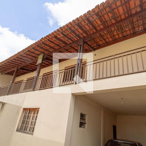 Casa à venda com 220m², 3 quartos e 3 vagasFachada