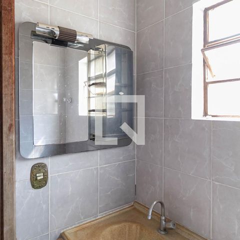 Casa à venda com 220m², 3 quartos e 3 vagasBanheiro da suíte 