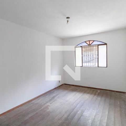 Casa à venda com 220m², 3 quartos e 3 vagasSuíte 