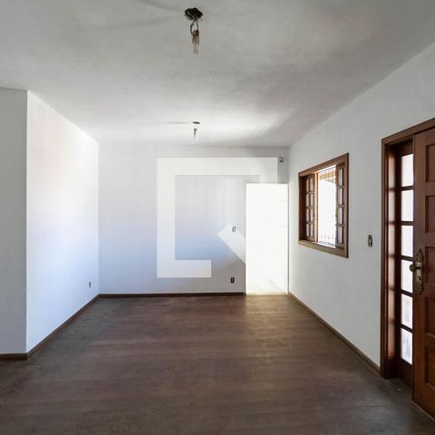 Casa à venda com 220m², 3 quartos e 3 vagasSala 1