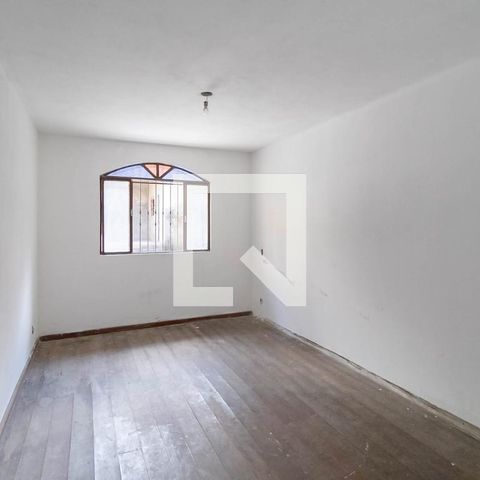 Casa à venda com 220m², 3 quartos e 3 vagasSuíte 