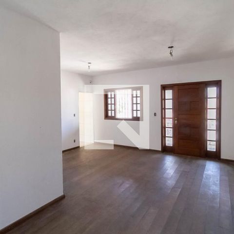 Casa à venda com 220m², 3 quartos e 3 vagasSala 1