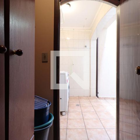 Casa para alugar com 218m², 3 quartos e 3 vagasQuarto de Serviço