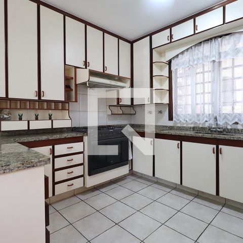 Casa para alugar com 218m², 3 quartos e 3 vagasCozinha