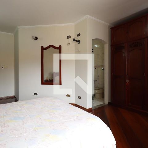 Casa para alugar com 218m², 3 quartos e 3 vagasQuarto 3