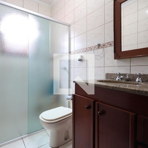 Casa para alugar com 218m², 3 quartos e 3 vagasBanheiro 2
