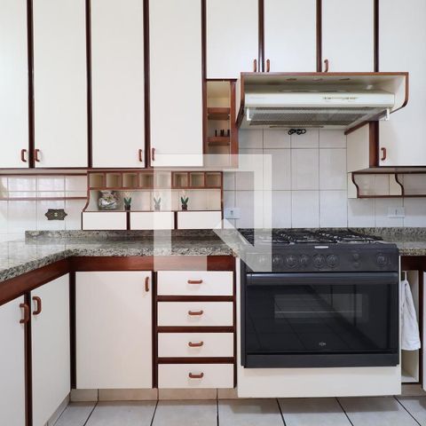 Casa para alugar com 218m², 3 quartos e 3 vagasCozinha