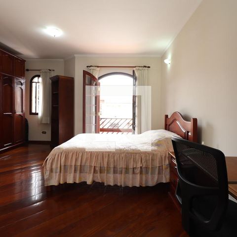 Casa para alugar com 218m², 3 quartos e 3 vagasQuarto 3