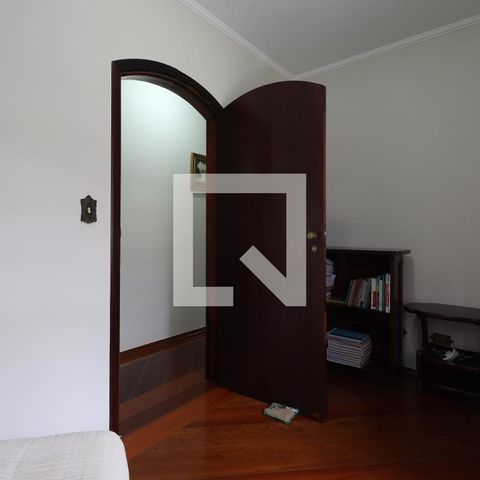 Casa para alugar com 218m², 3 quartos e 3 vagasQuarto