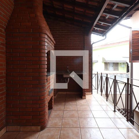 Casa para alugar com 218m², 3 quartos e 3 vagasÁrea comum - Churrasqueira