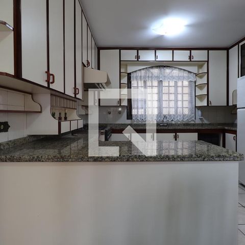 Casa para alugar com 218m², 3 quartos e 3 vagasCozinha