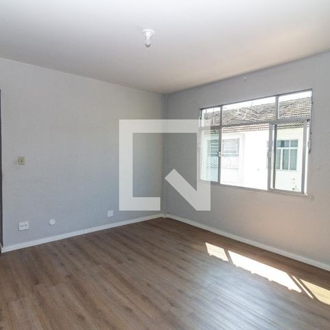 Apartamento à venda com 76m², 3 quartos e sem vagaSala