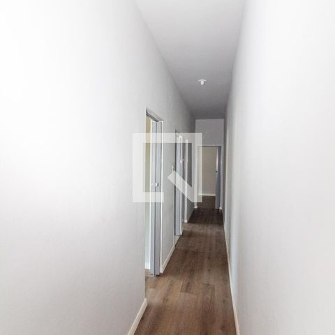 Apartamento à venda com 76m², 3 quartos e sem vagaCorredor
