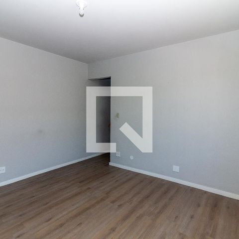 Apartamento à venda com 76m², 3 quartos e sem vagaSala