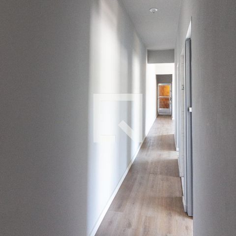 Apartamento à venda com 76m², 3 quartos e sem vagaCorredor